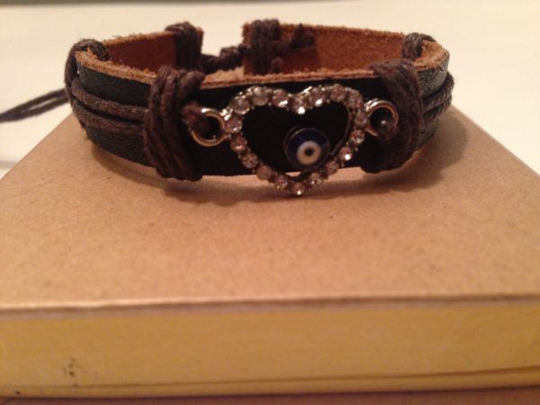 Love eye bracelet